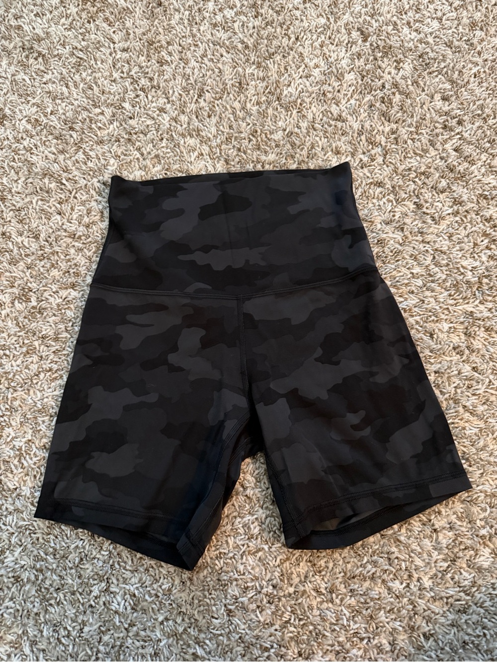 Lululemon Super High Rise align shorts